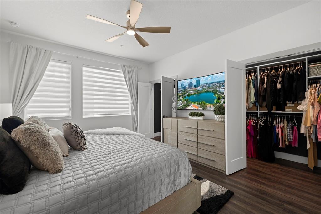 St Petersburg, Florida, 33701, United States, 2 Bedrooms Bedrooms, ,3 BathroomsBathrooms,Residential,For Sale,1994589