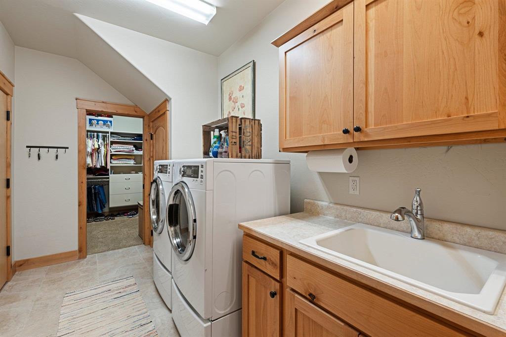 Durango, Colorado, 81301, United States, 4 Bedrooms Bedrooms, ,2 BathroomsBathrooms,Residential,For Sale,1795350