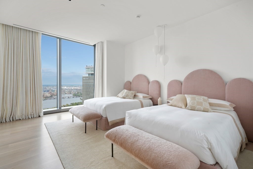 Boston, Massachusetts, 02199, United States, 5 Bedrooms Bedrooms, ,8 BathroomsBathrooms,Residential,For Sale,1906314