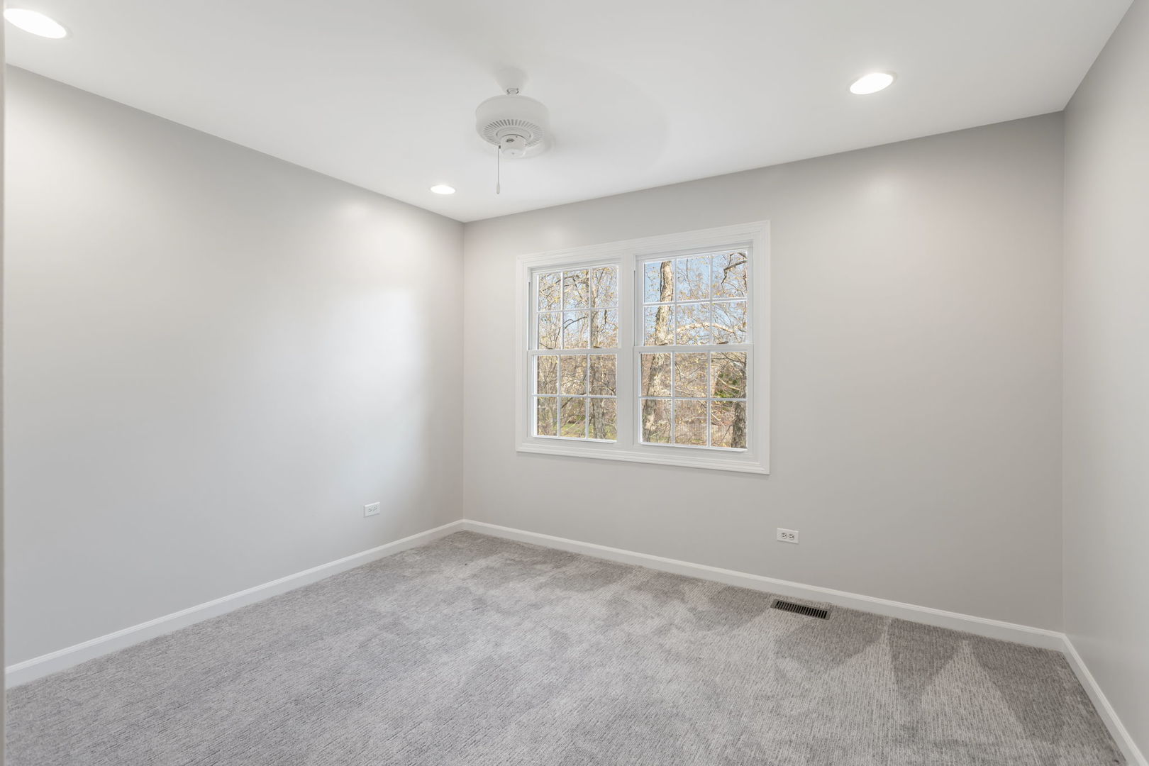 Oswego, Illinois, 60543, United States, 5 Bedrooms Bedrooms, ,4 BathroomsBathrooms,Residential,For Sale,1992870