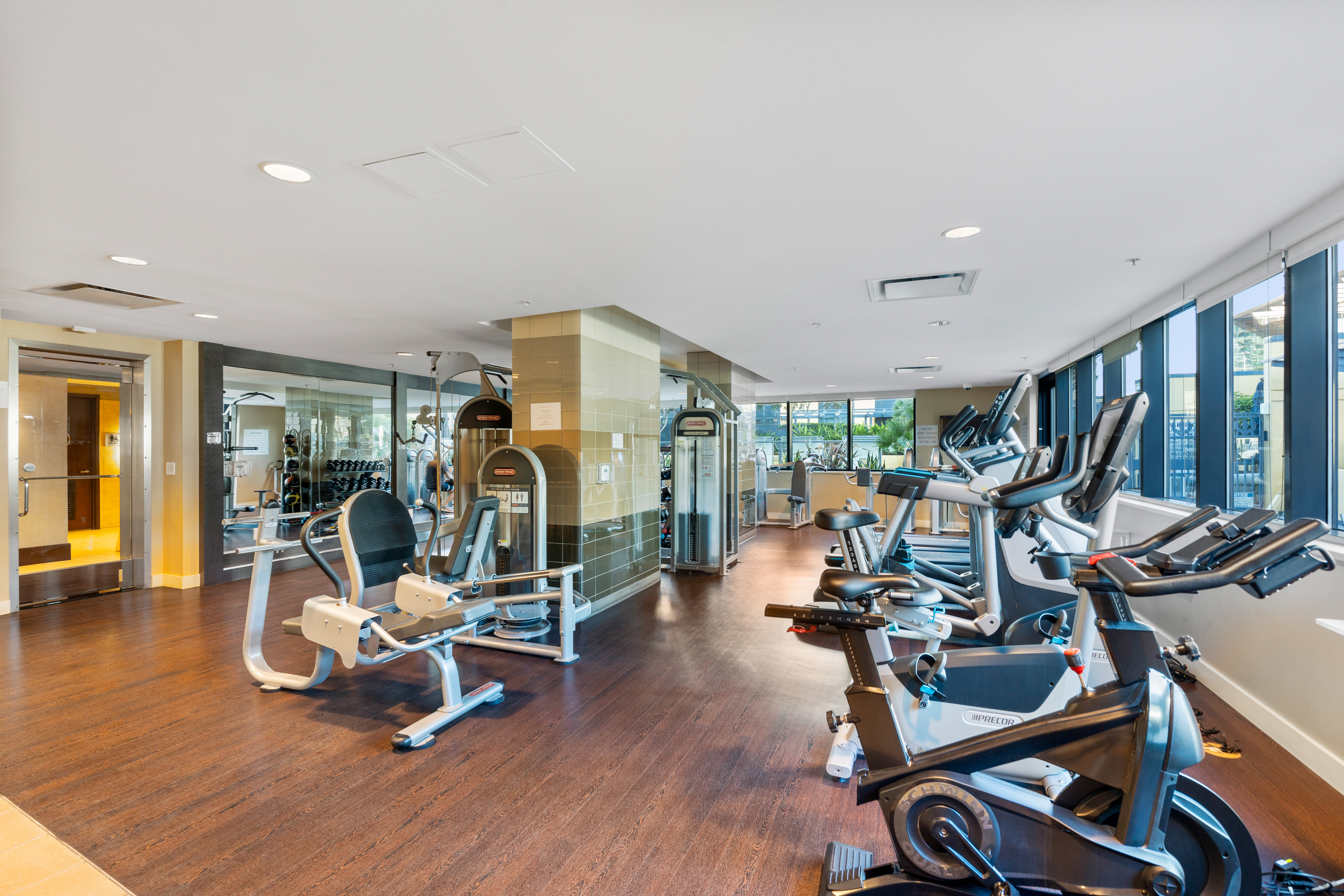  1325 Pacific Highway, San Diego, CA 92101 - 物件實景