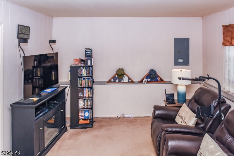 Mount Olive Twp., New Jersey, 07836, United States, 4 Bedrooms Bedrooms, ,2 BathroomsBathrooms,Residential,For Sale,1987785