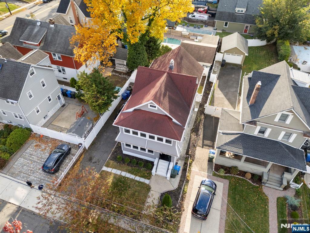 Rutherford, New Jersey, 07070, United States, 4 Bedrooms Bedrooms, ,2 BathroomsBathrooms,Residential,For Sale,1977707