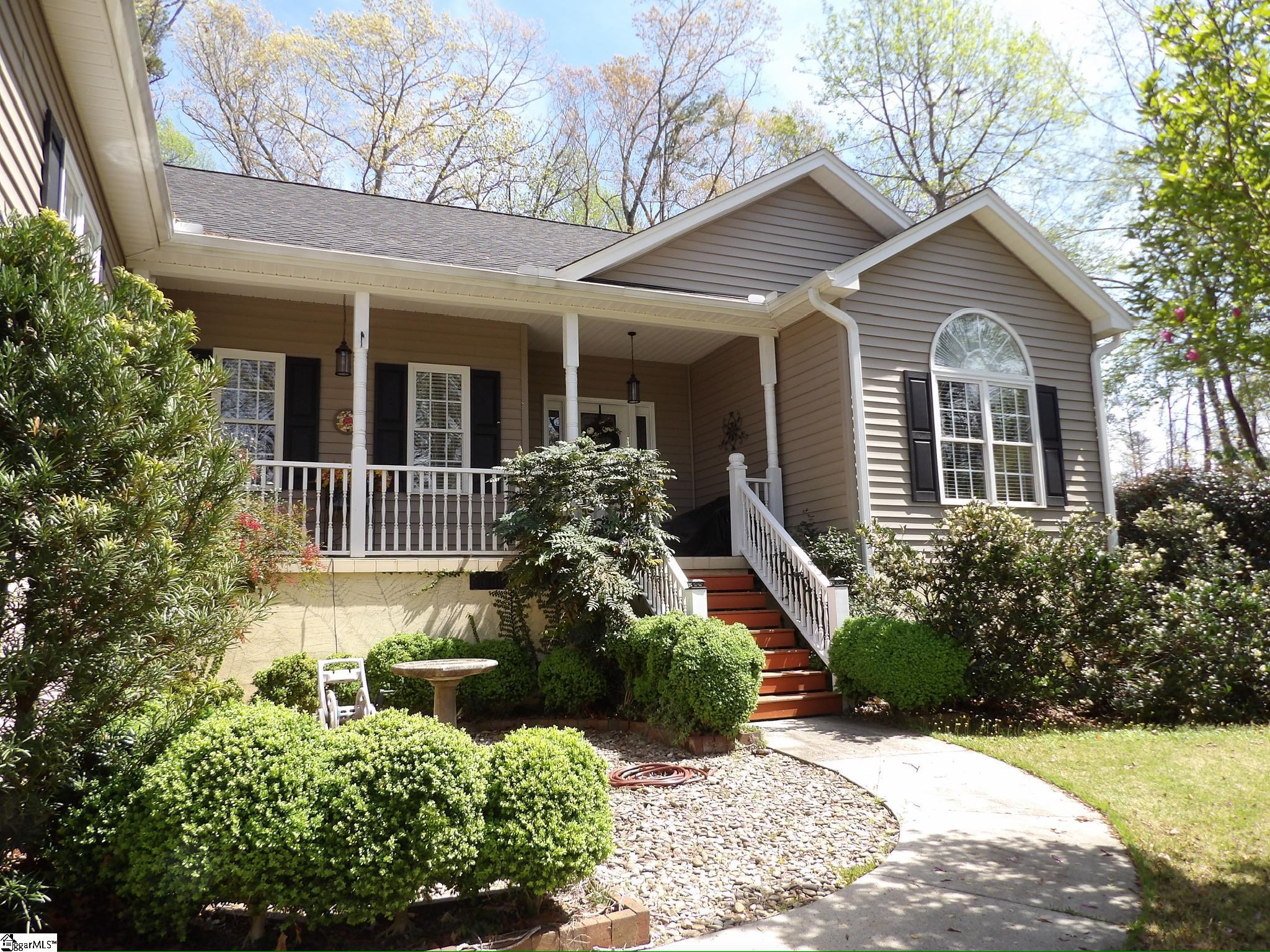 Seneca, South Carolina, 29672, United States, 4 Bedrooms Bedrooms, ,3 BathroomsBathrooms,Residential,For Sale,1927213