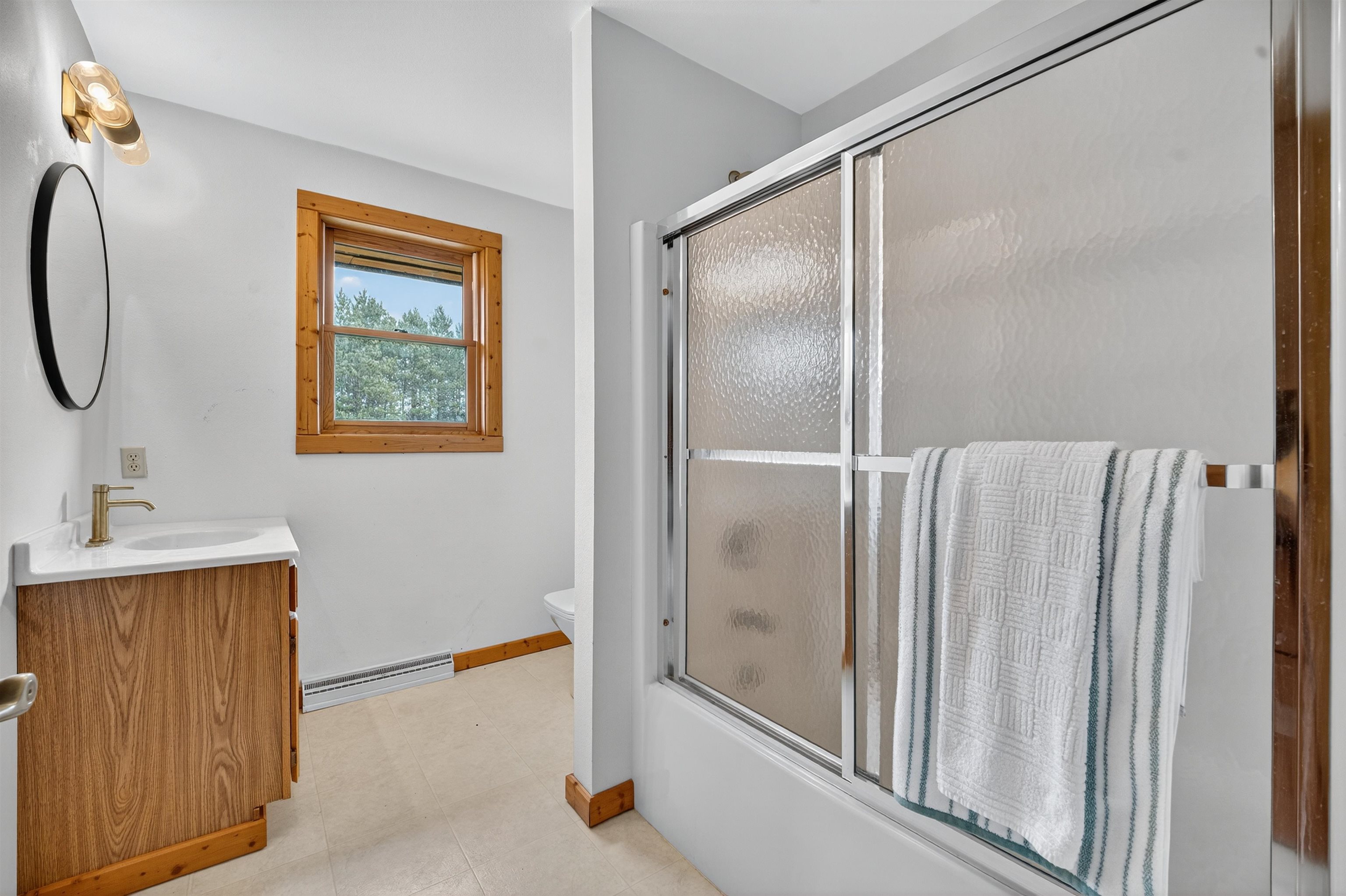 IOLA, Wisconsin, 54945, United States, 2 Bedrooms Bedrooms, ,3 BathroomsBathrooms,Residential,For Sale,1991168