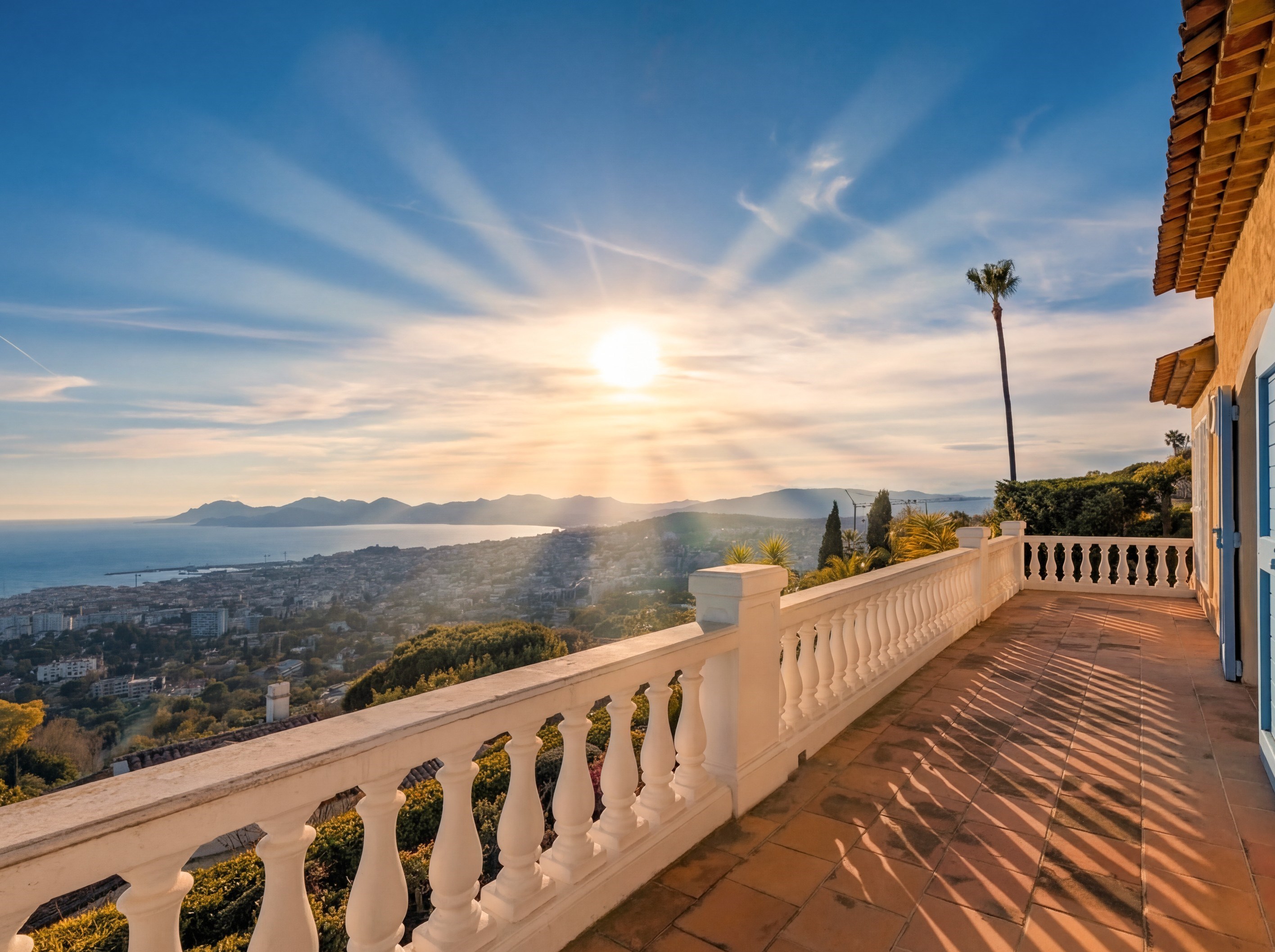  Cannes villa with panoramic sea views over the Bay and Lérins Islands in secure… - 物件實景