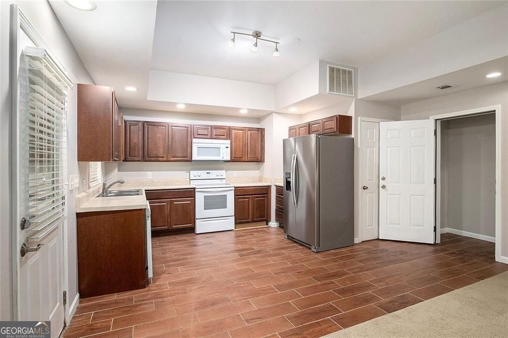 Buford, Georgia, 30518, United States, 7 Bedrooms Bedrooms, ,4 BathroomsBathrooms,Residential,For Sale,1964442