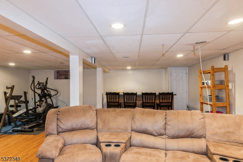 Mountainside Boro, New Jersey, 07092, United States, 5 Bedrooms Bedrooms, ,3 BathroomsBathrooms,Residential,For Sale,1901870
