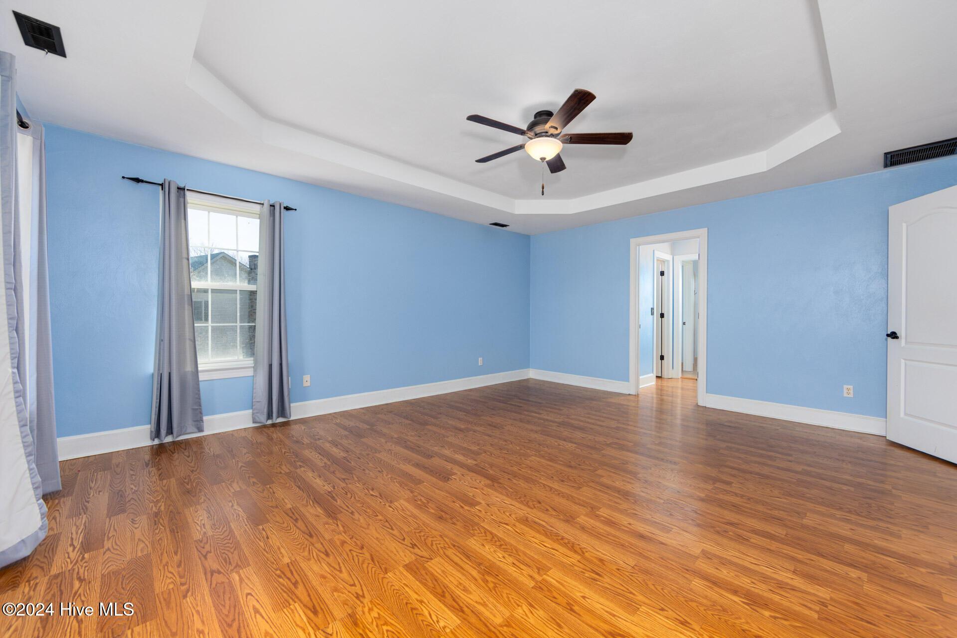 Currituck, North Carolina, 27929, United States, 4 Bedrooms Bedrooms, ,4 BathroomsBathrooms,Residential,For Sale,1849903