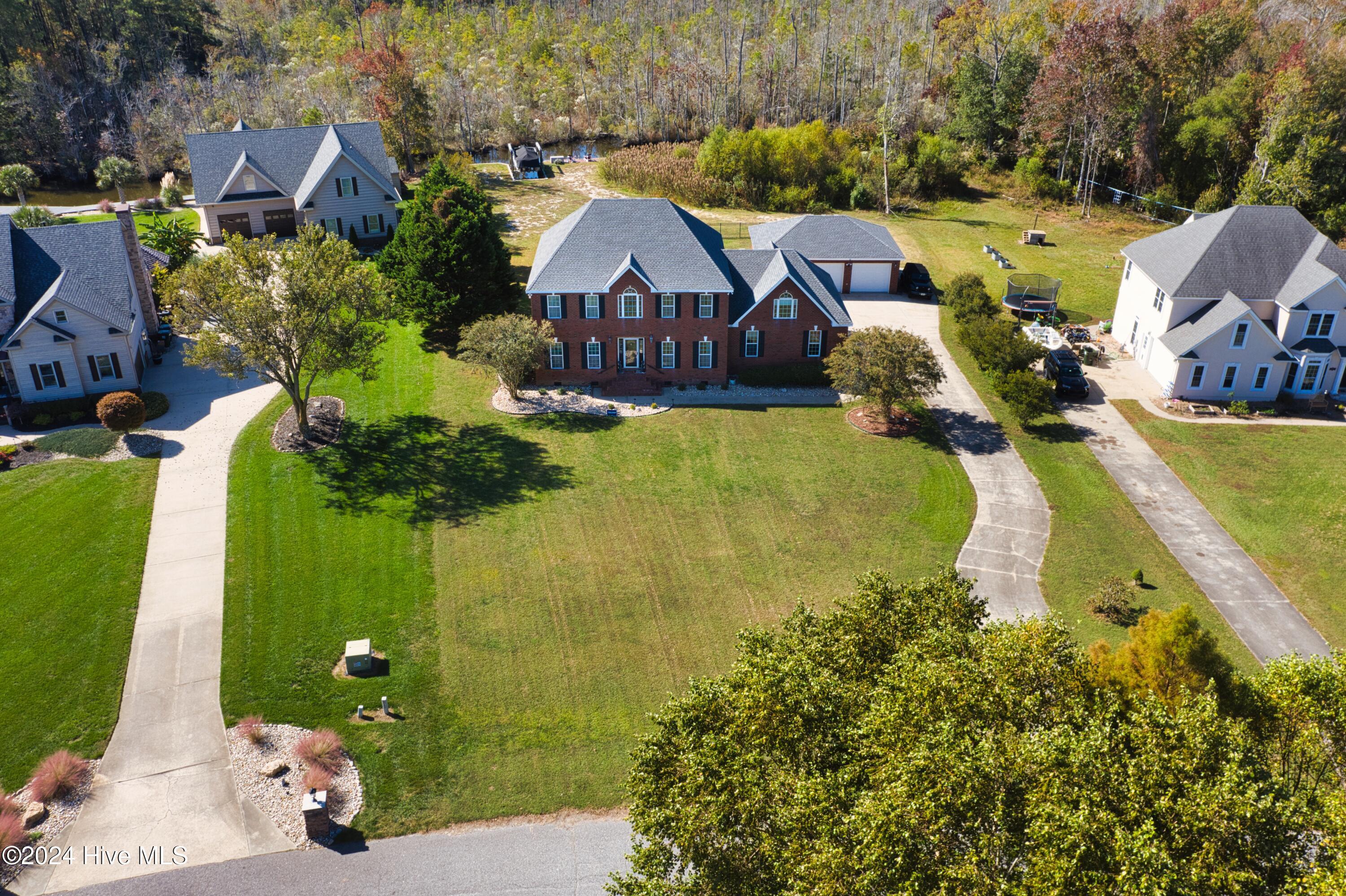 Currituck, North Carolina, 27929, United States, 4 Bedrooms Bedrooms, ,4 BathroomsBathrooms,Residential,For Sale,1849903