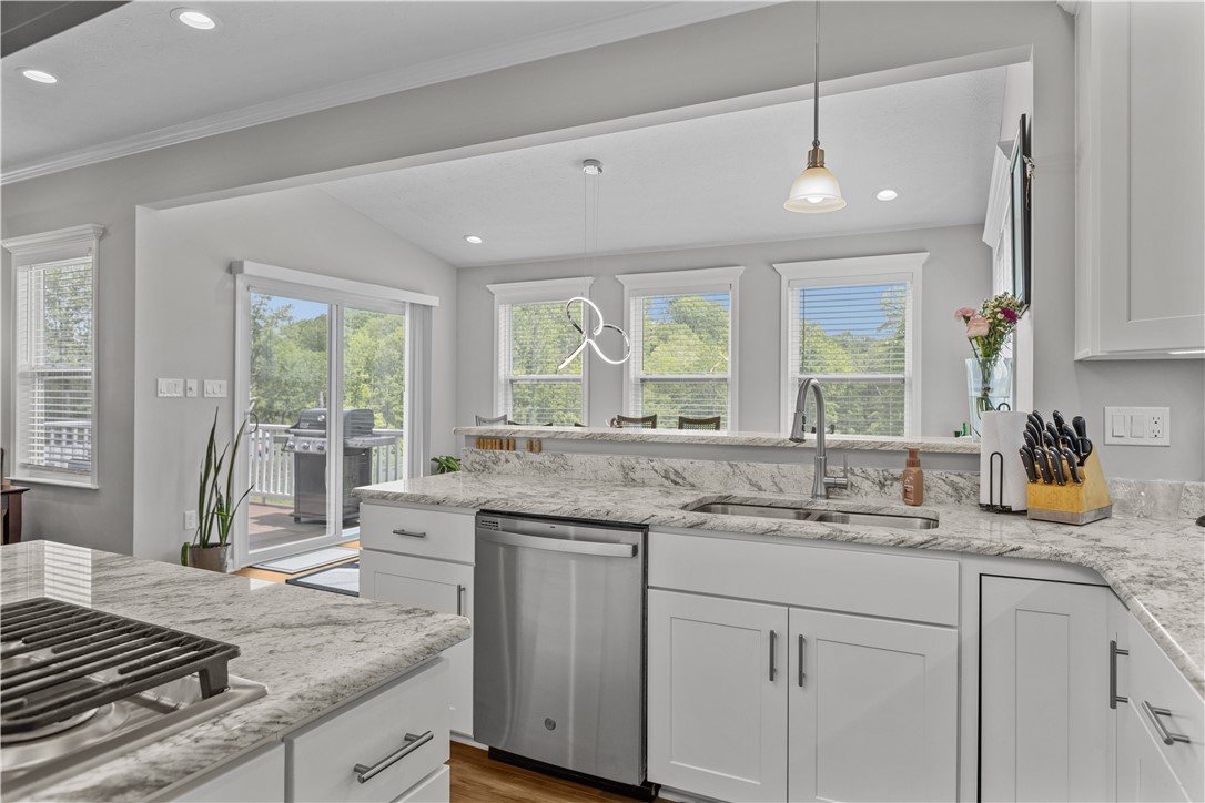 Trafford, Pennsylvania, 15085, United States, 4 Bedrooms Bedrooms, ,4 BathroomsBathrooms,Residential,For Sale,1819382