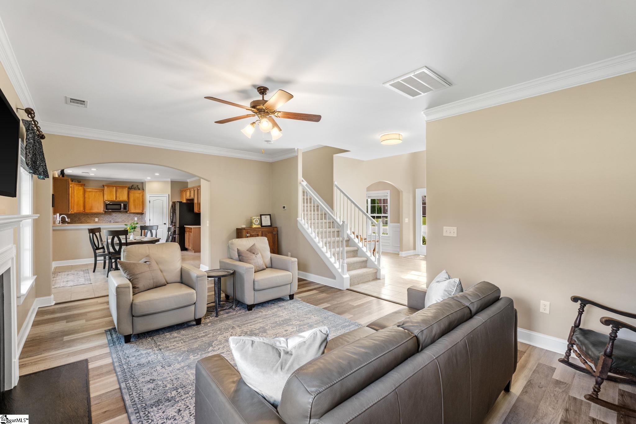 Greenville, South Carolina, 29609, United States, 4 Bedrooms Bedrooms, ,3 BathroomsBathrooms,Residential,For Sale,1907277