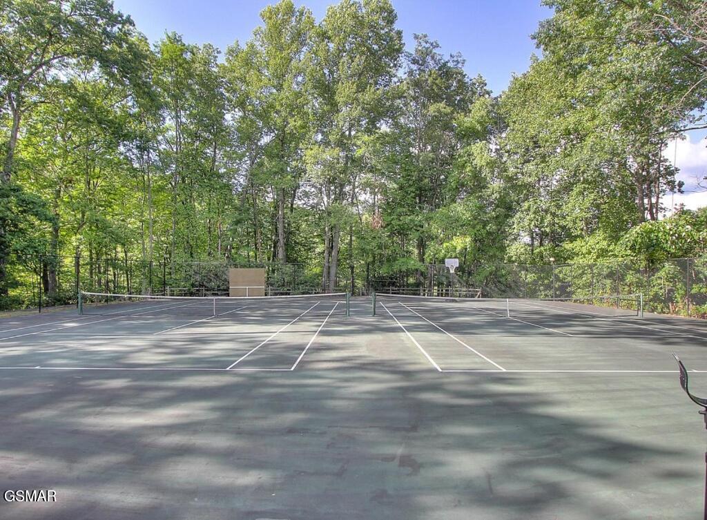 Gatlinburg, Tennessee, 37738, United States, 4 Bedrooms Bedrooms, ,6 BathroomsBathrooms,Residential,For Sale,1976574