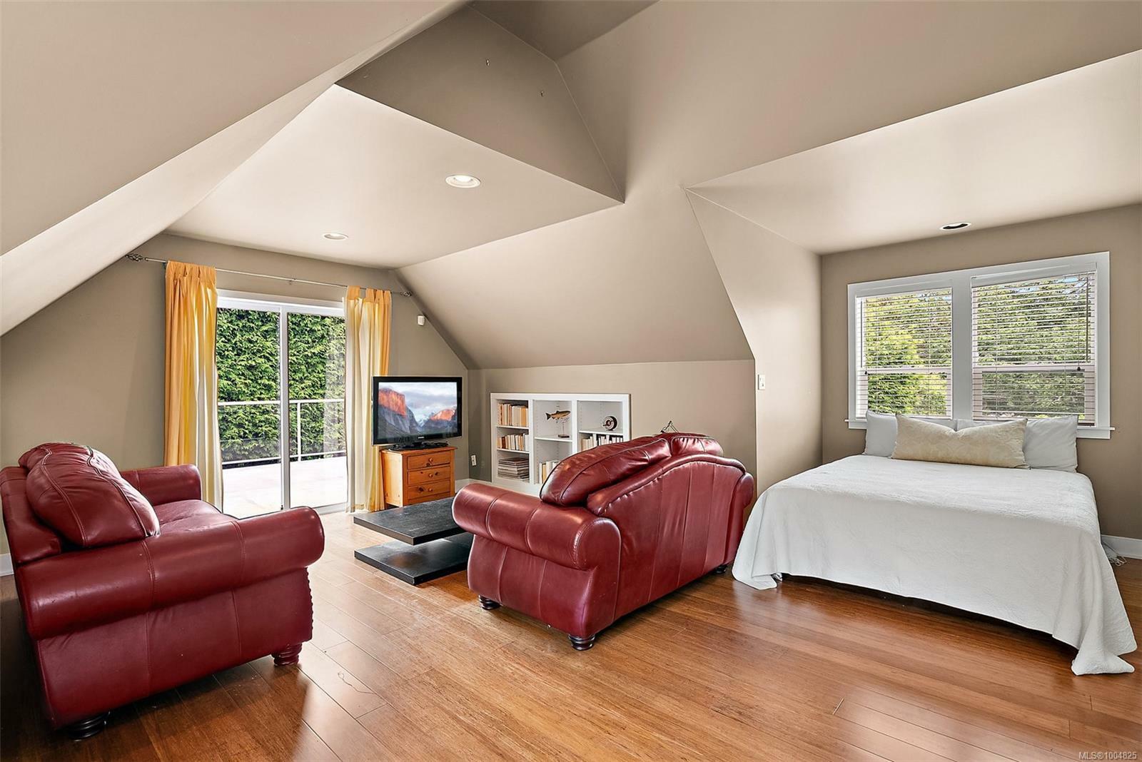 VIEW ROYAL, British Columbia, V9B 1A6, CA, 3 Bedrooms Bedrooms, ,Residential,For Sale,1883645