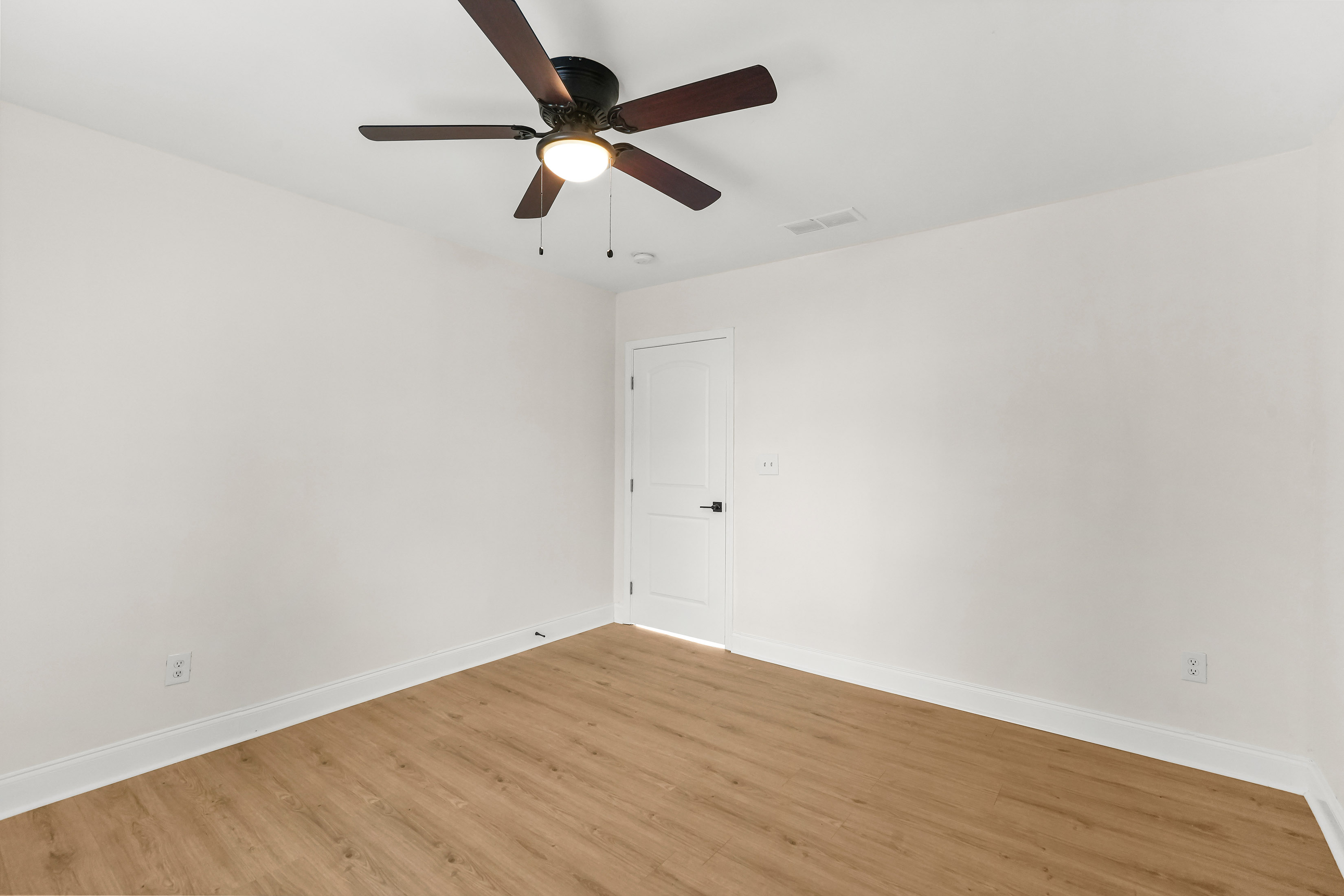  Bright and Beautifully Updated Bungalow in Venetian Hills - 物件實景