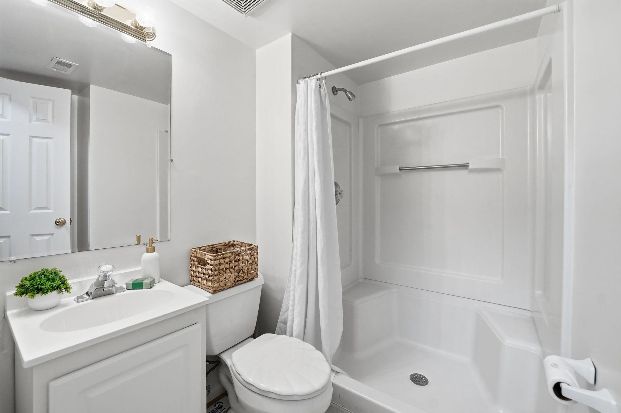  9919 Longford Court, Vienna, VA, 22181 - 物件實景