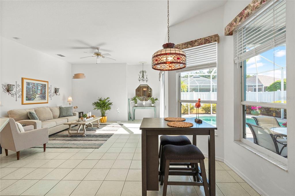 Bradenton, Florida, 34212, United States, 3 Bedrooms Bedrooms, ,3 BathroomsBathrooms,Residential,For Sale,1991817