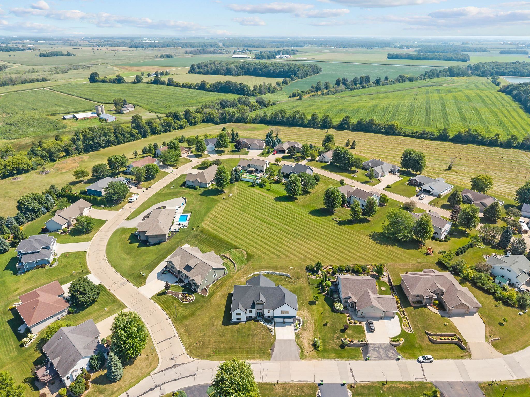 Sherwood, Wisconsin, 54169, United States, 4 Bedrooms Bedrooms, ,4 BathroomsBathrooms,Residential,For Sale,1977461