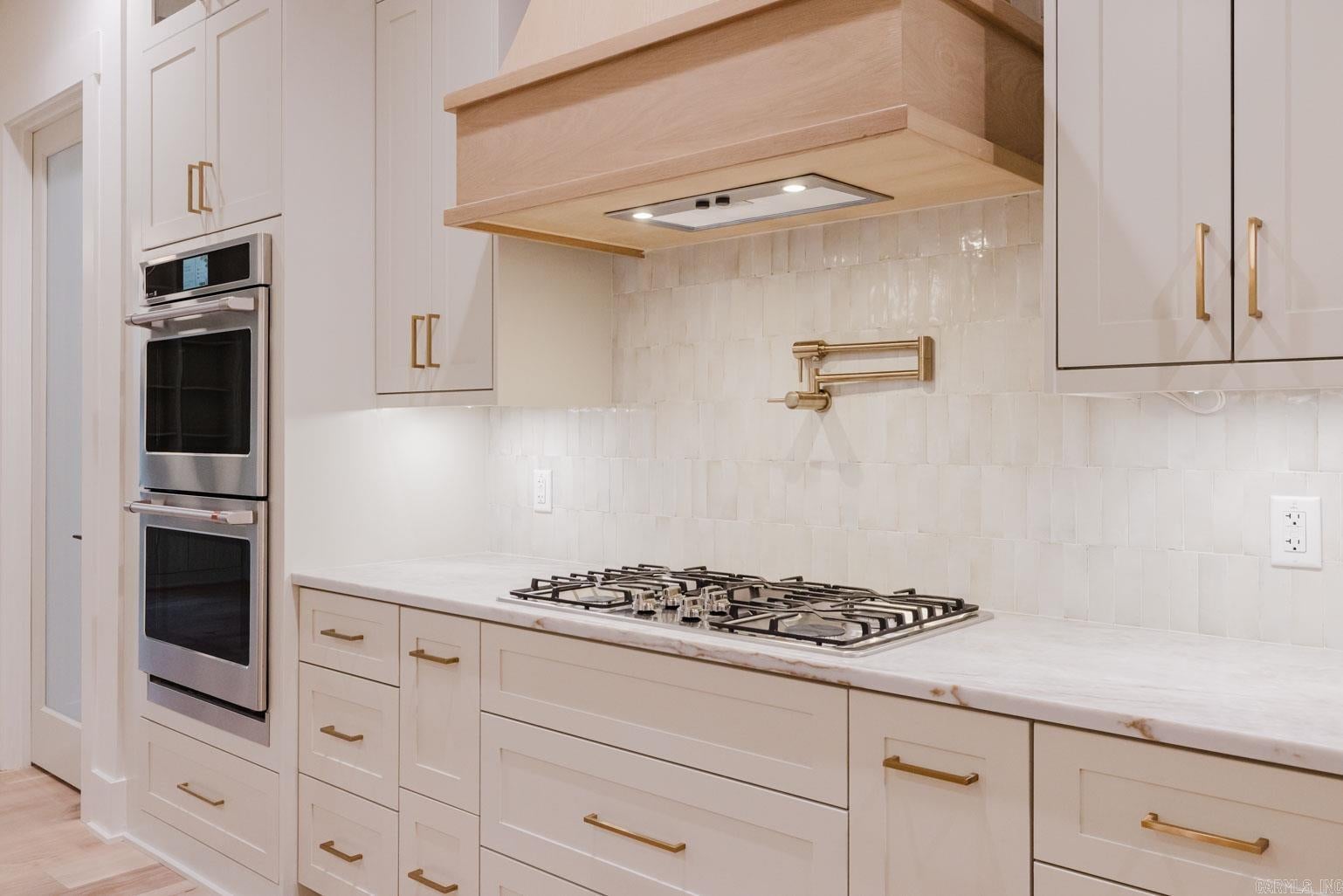 Benton, Arkansas, 72019, United States, 4 Bedrooms Bedrooms, ,4 BathroomsBathrooms,Residential,For Sale,2005771