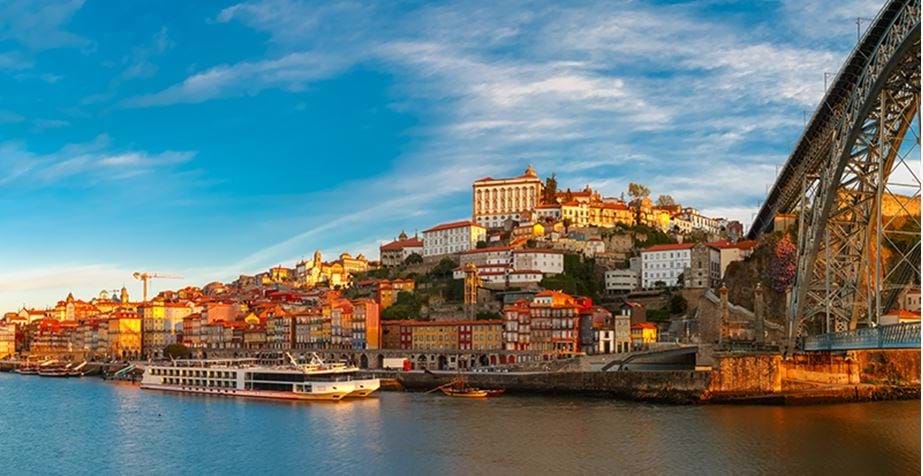 Vila Nova de Gaia, Porto, 4400-496, PT, 3 Bedrooms Bedrooms, ,3 BathroomsBathrooms,Residential,For Sale,1700840