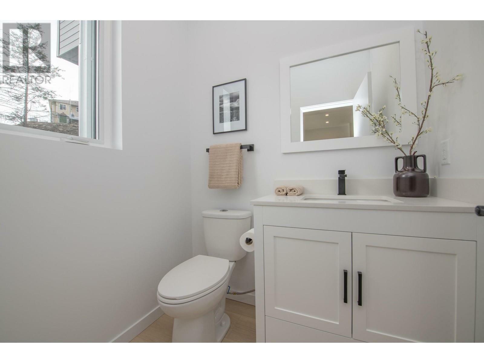 VERNON, British Columbia, V1H 1E2, CA, 3 Bedrooms Bedrooms, ,2 BathroomsBathrooms,Residential,For Sale,1836741