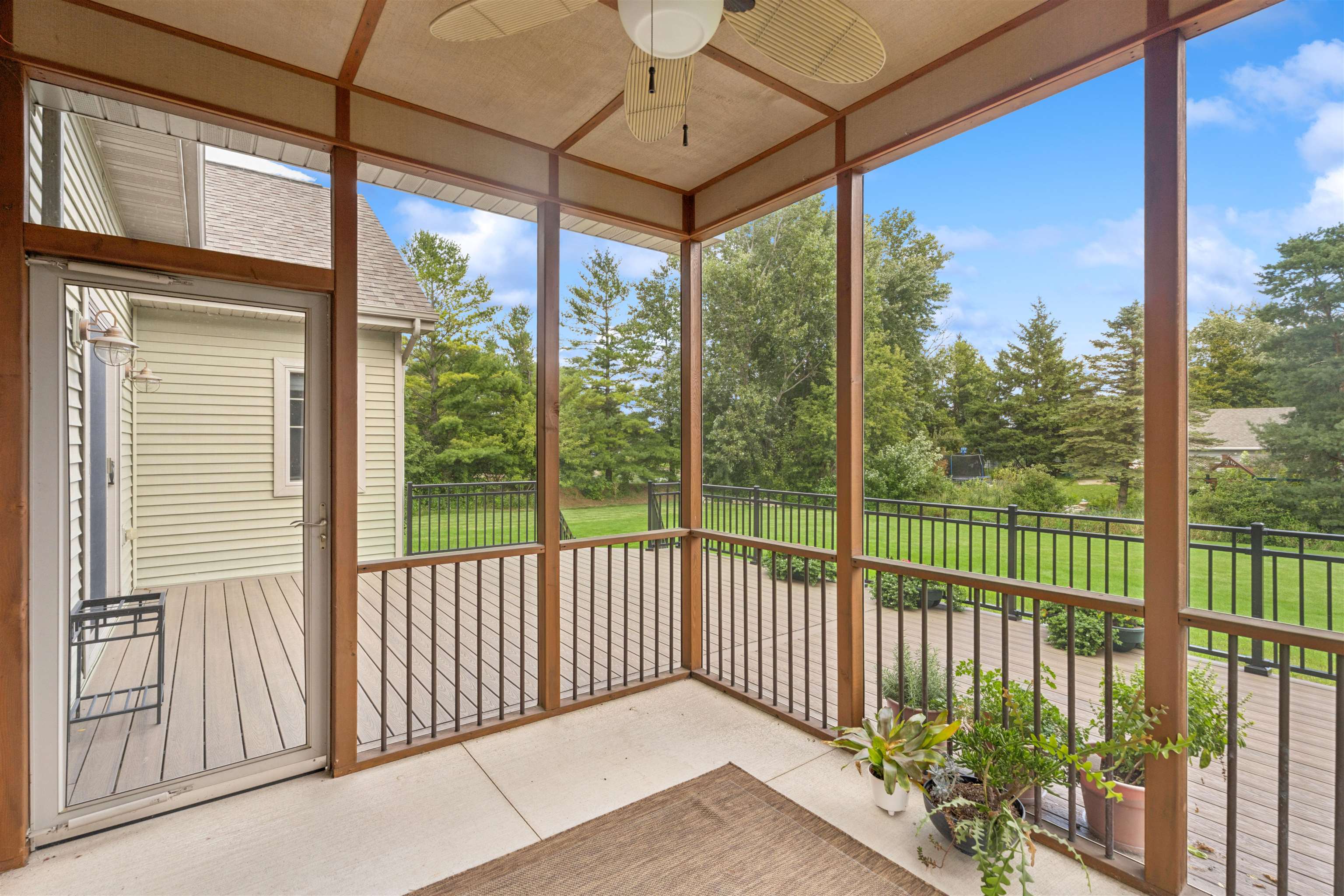 APPLETON, Wisconsin, 54913, United States, 4 Bedrooms Bedrooms, ,4 BathroomsBathrooms,Residential,For Sale,1942240