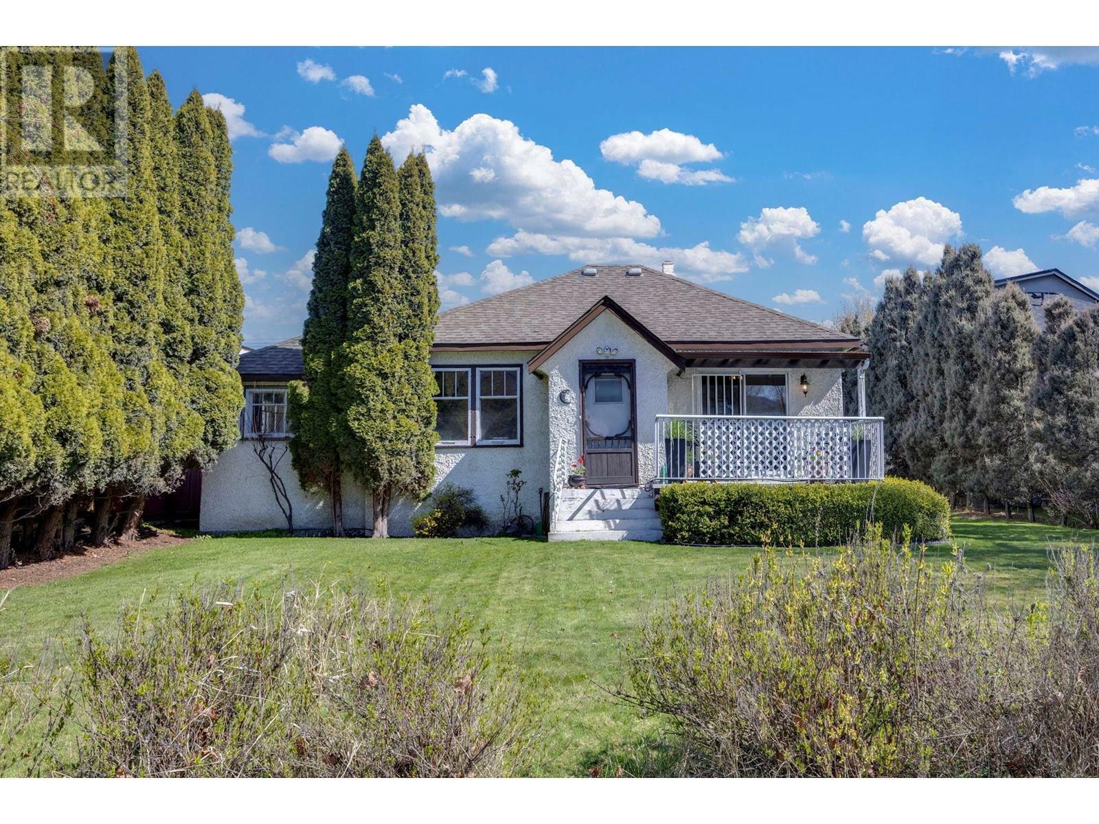 KELOWNA, British Columbia, V1Y 1A7, CA, 2 Bedrooms Bedrooms, ,1 BathroomBathrooms,Residential,For Sale,1837740