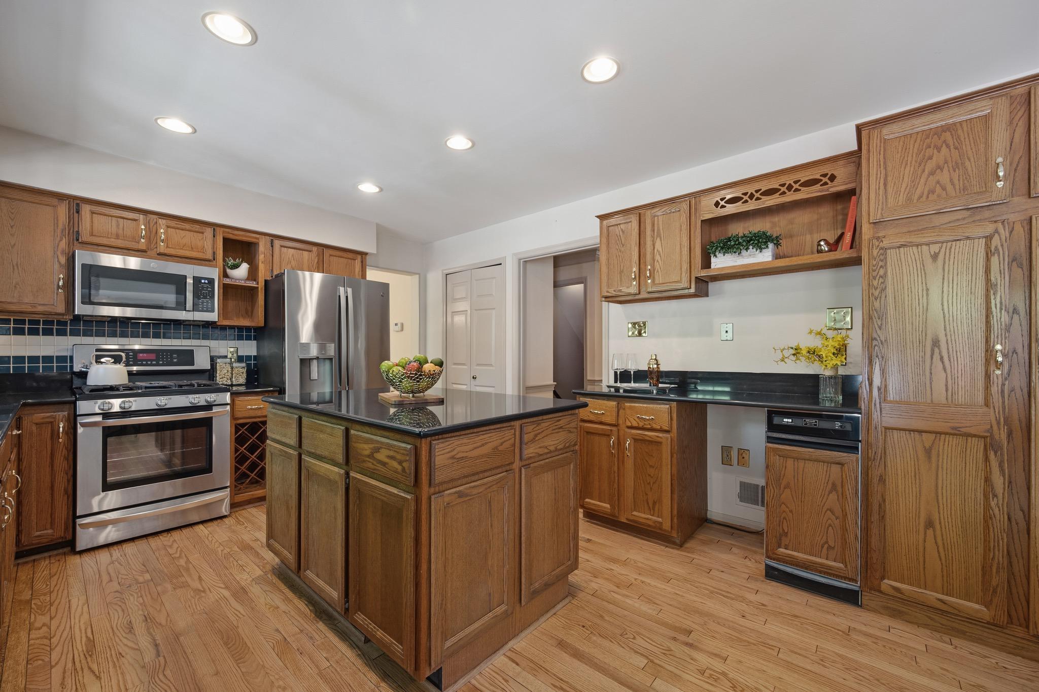  6830 Bluecurl Circle, Springfield, VA, 22152 - 物件實景