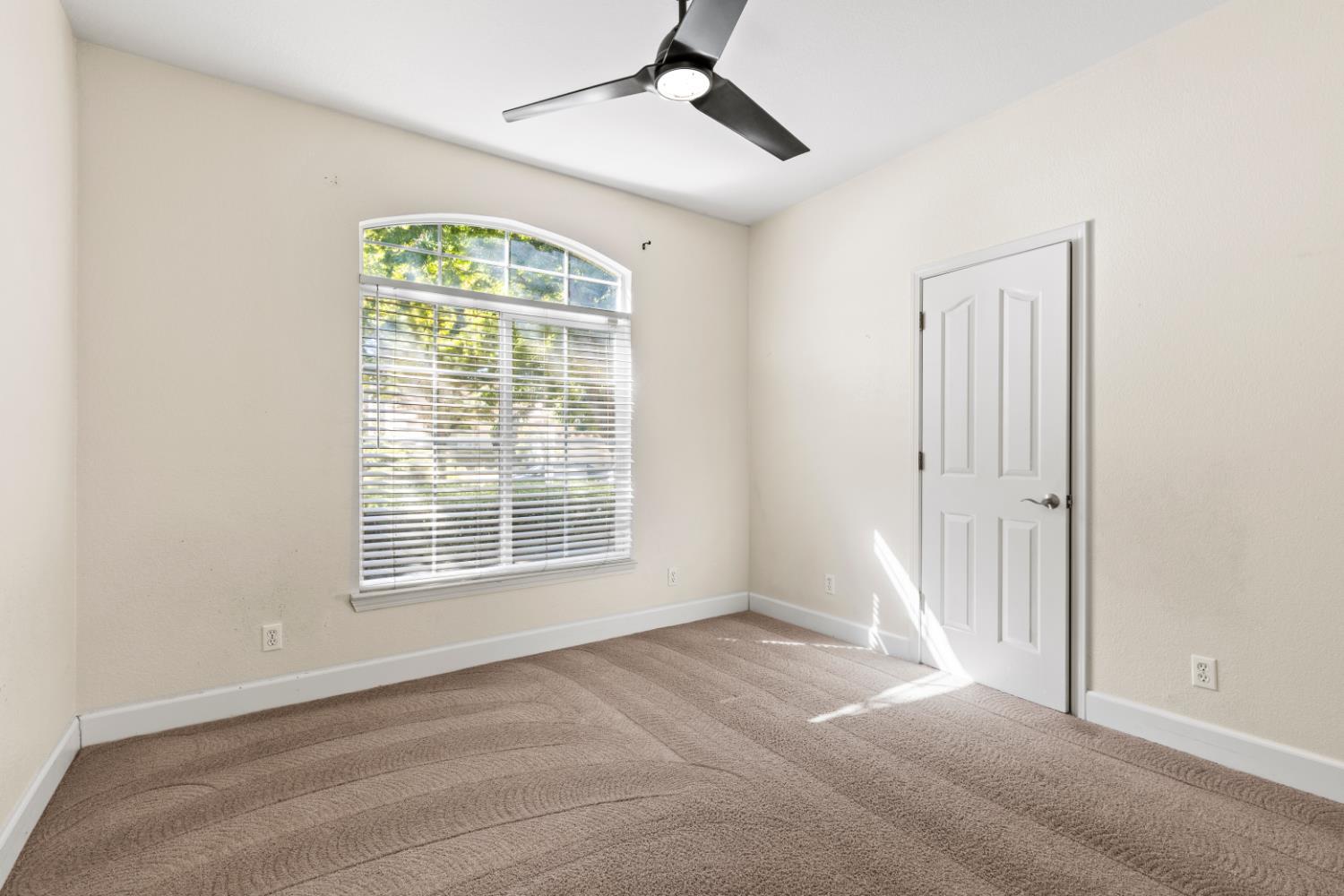 Yuba City, California, 95993, United States, 4 Bedrooms Bedrooms, ,2 BathroomsBathrooms,Residential,For Sale,1981154