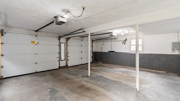 Southborough, Massachusetts, 01772, United States, 4 Bedrooms Bedrooms, ,3 BathroomsBathrooms,Residential,For Sale,1981487