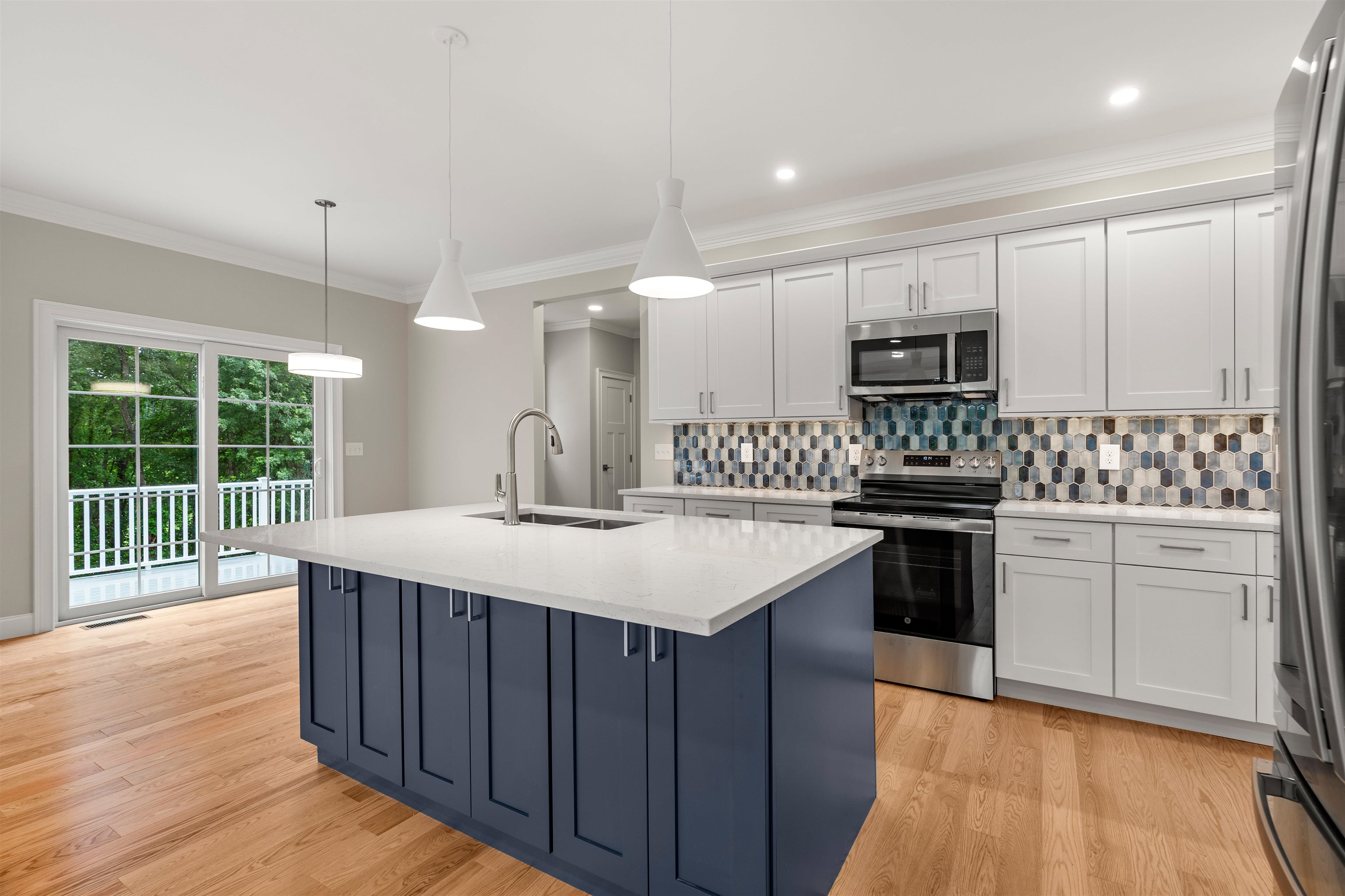 Hooksett, New Hampshire, 03106, United States, 4 Bedrooms Bedrooms, ,3 BathroomsBathrooms,Residential,For Sale,1895985