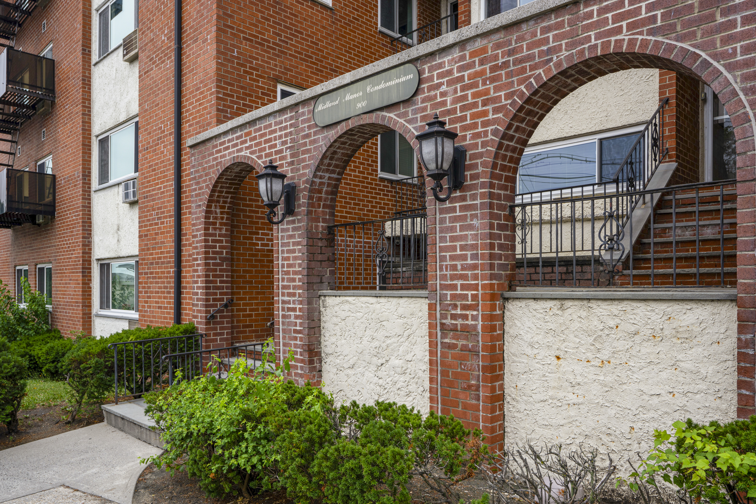  900 Midland Avenue - 物件實景