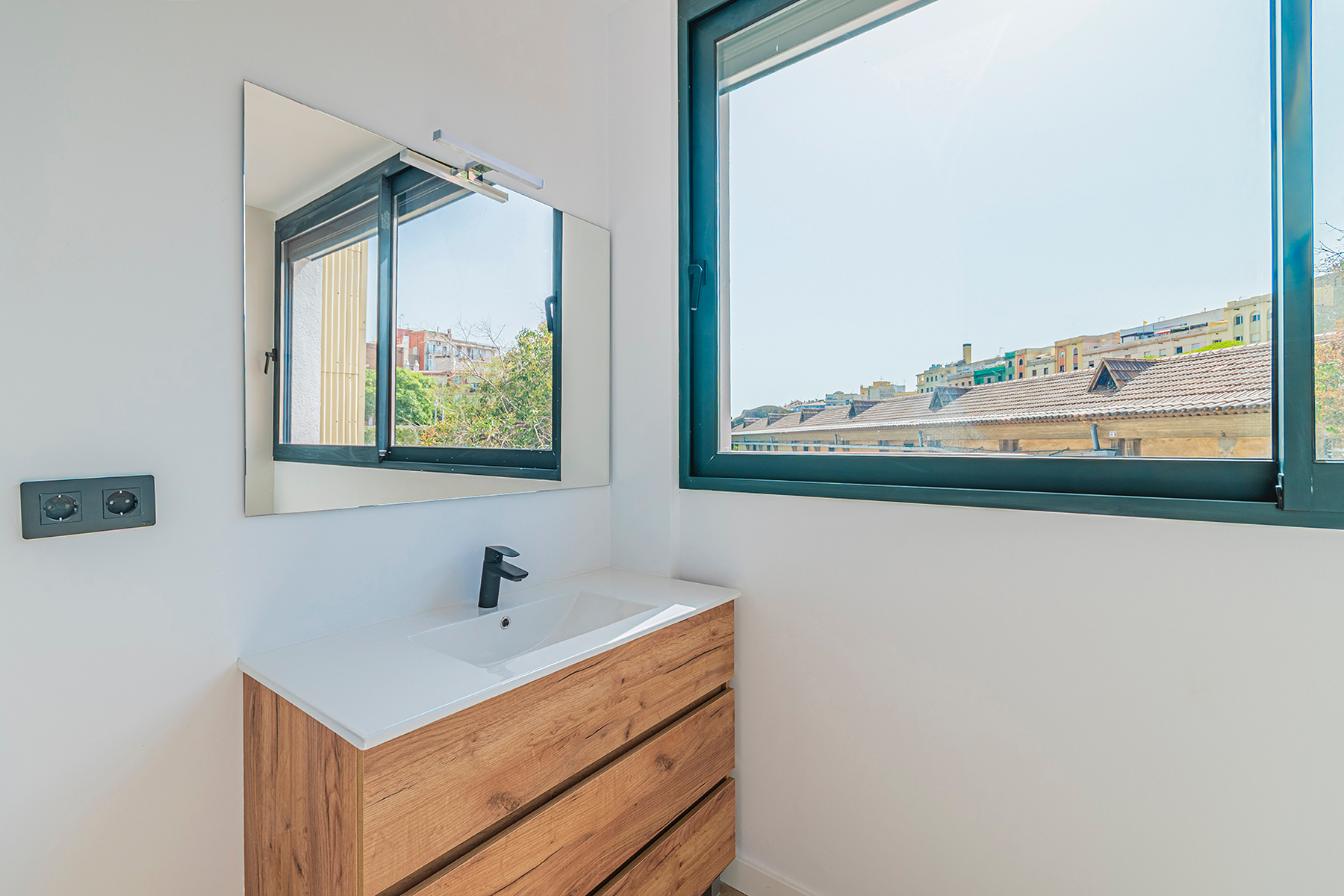  Fantastic flat with terrace in refurbished building with elevator - 物件實景