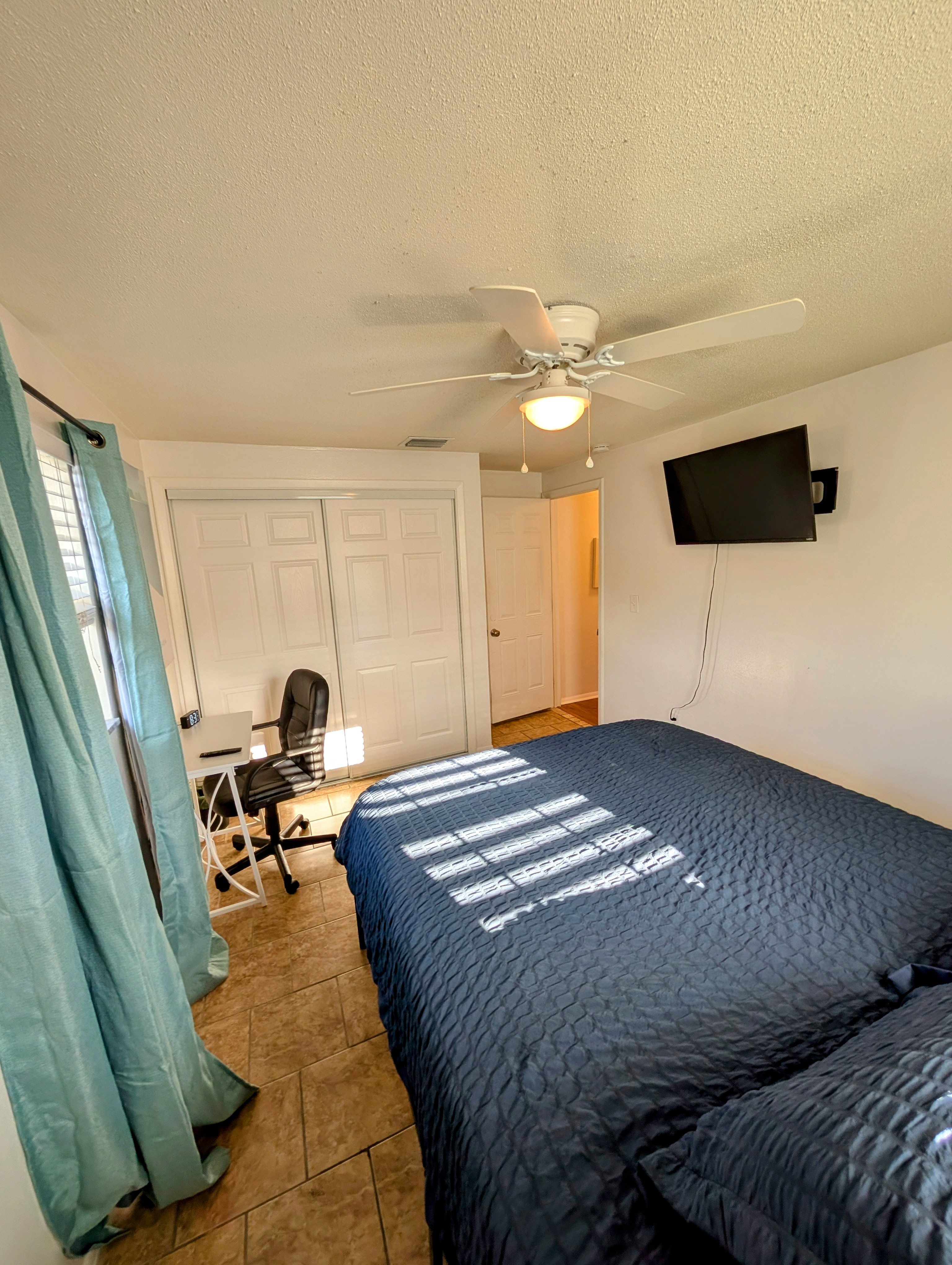 Dunedin, Florida, 34698, United States, 2 Bedrooms Bedrooms, ,1 BathroomBathrooms,Residential,For Sale,1983478