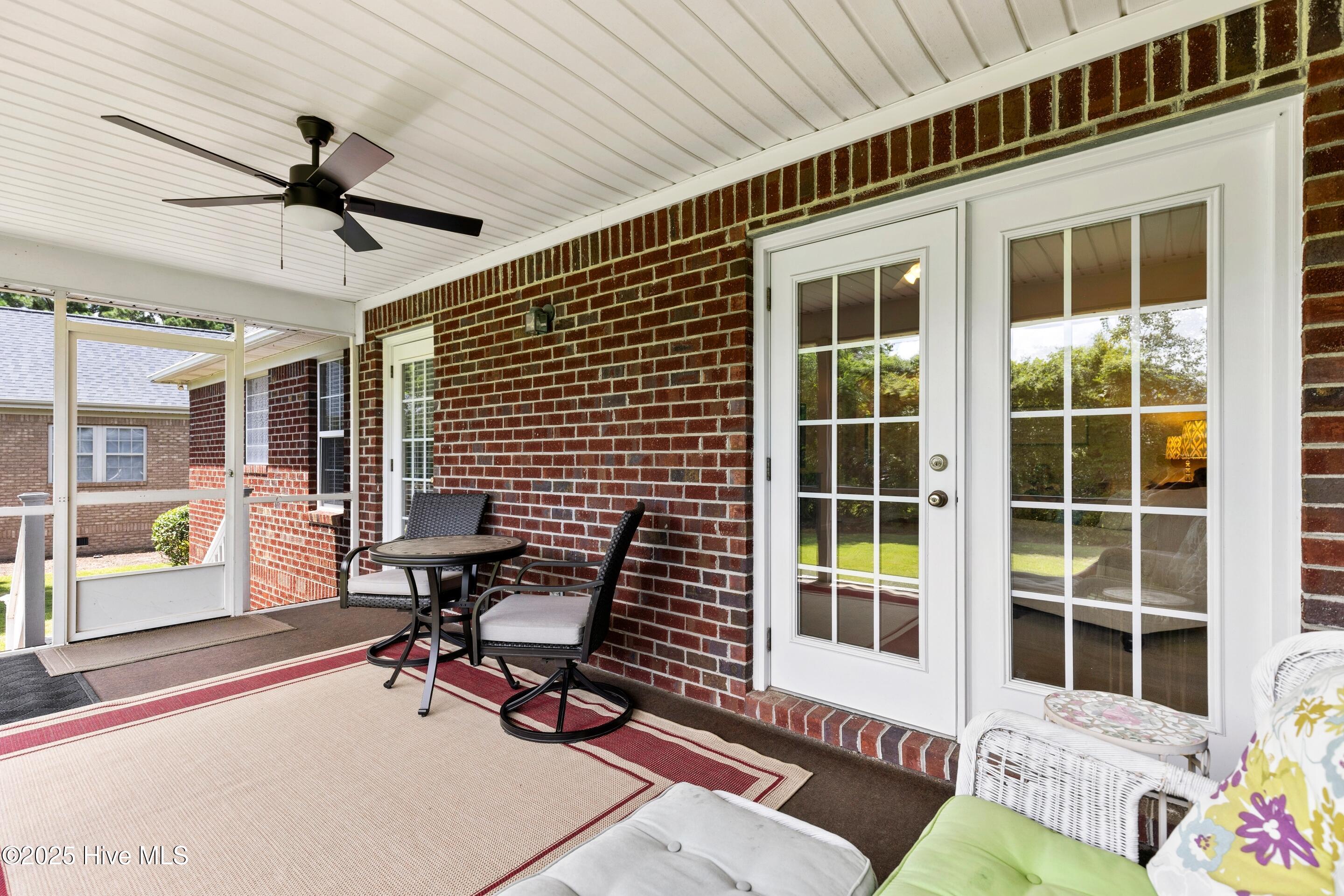 Wilmington, North Carolina, 28409, United States, 4 Bedrooms Bedrooms, ,3 BathroomsBathrooms,Residential,For Sale,1898708