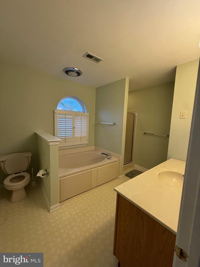 Upper Chichester, Pennsylvania, 19061, United States, 3 Bedrooms Bedrooms, ,4 BathroomsBathrooms,Residential,For Sale,1997797