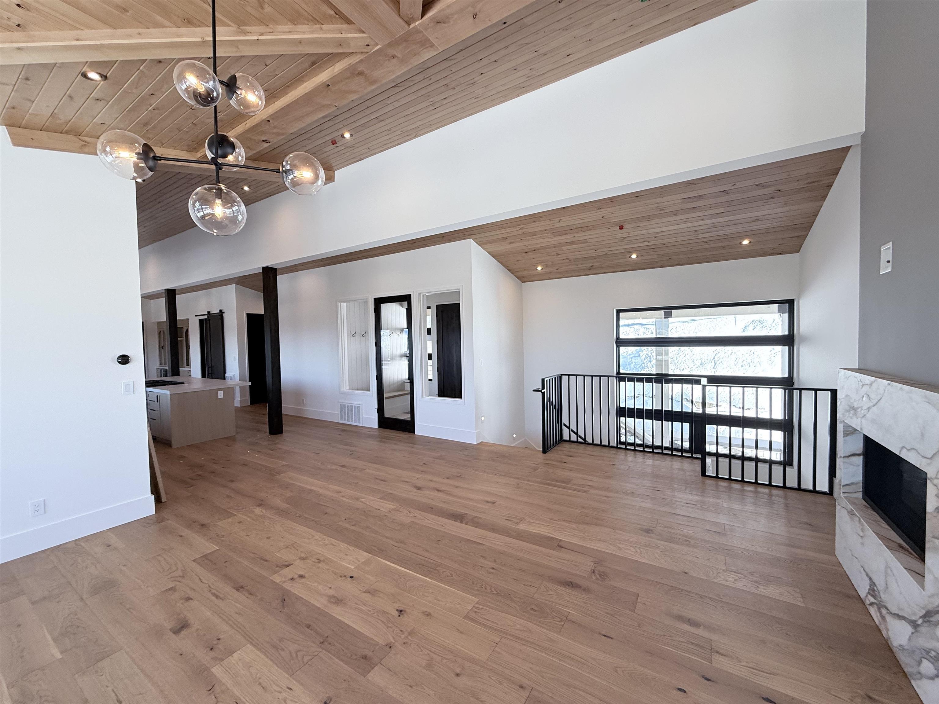 Truckee, California, 96161, United States, 5 Bedrooms Bedrooms, ,5 BathroomsBathrooms,Residential,For Sale,1992888