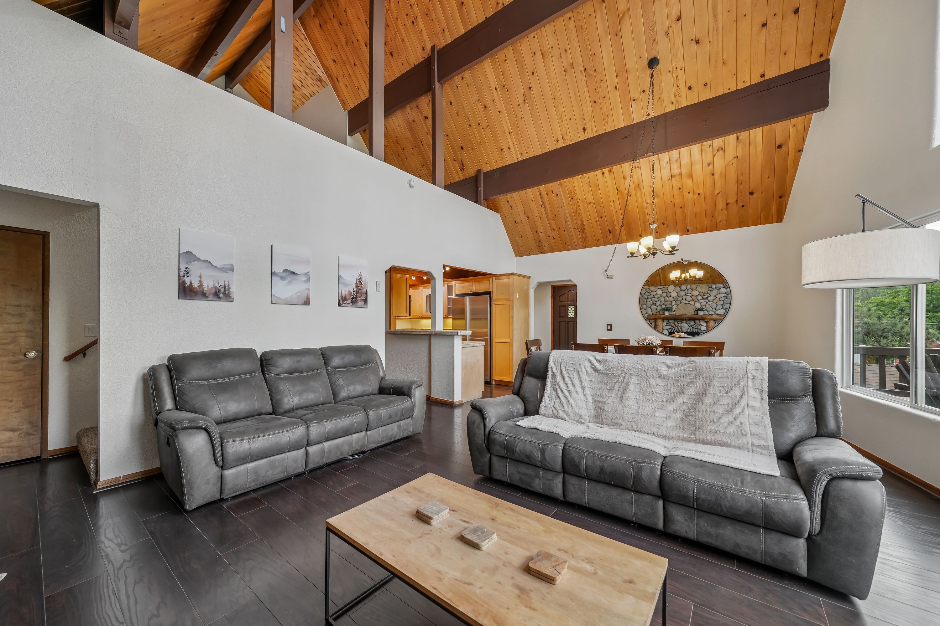  265 Eagle Drive, Big Bear Lake, CA 92315 - 物件實景