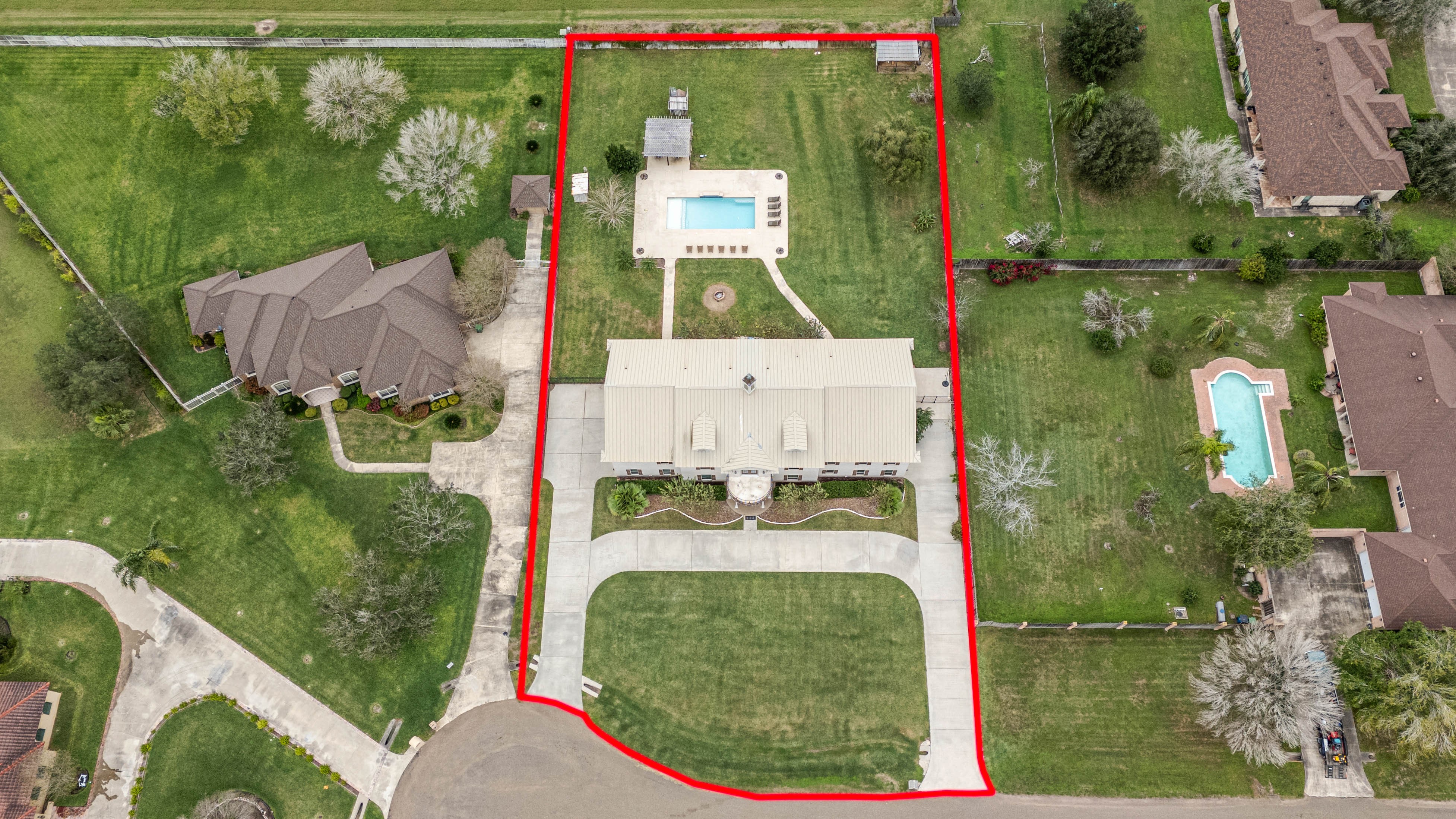 14847 Valencia Circle South, Harlingen, Texas, 78552, United States, 5 Bedrooms Bedrooms, ,7 BathroomsBathrooms,Residential,For Sale,14847 Valencia Circle South,1683740