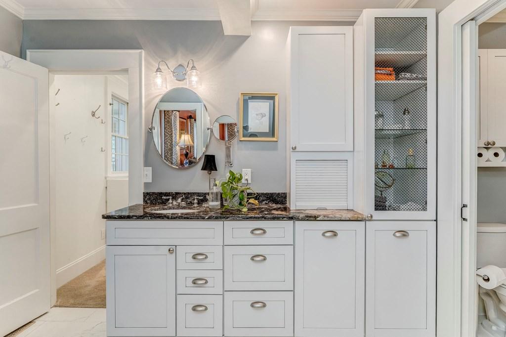 DALTON, Georgia, 30720, United States, 3 Bedrooms Bedrooms, ,4 BathroomsBathrooms,Residential,For Sale,1966909