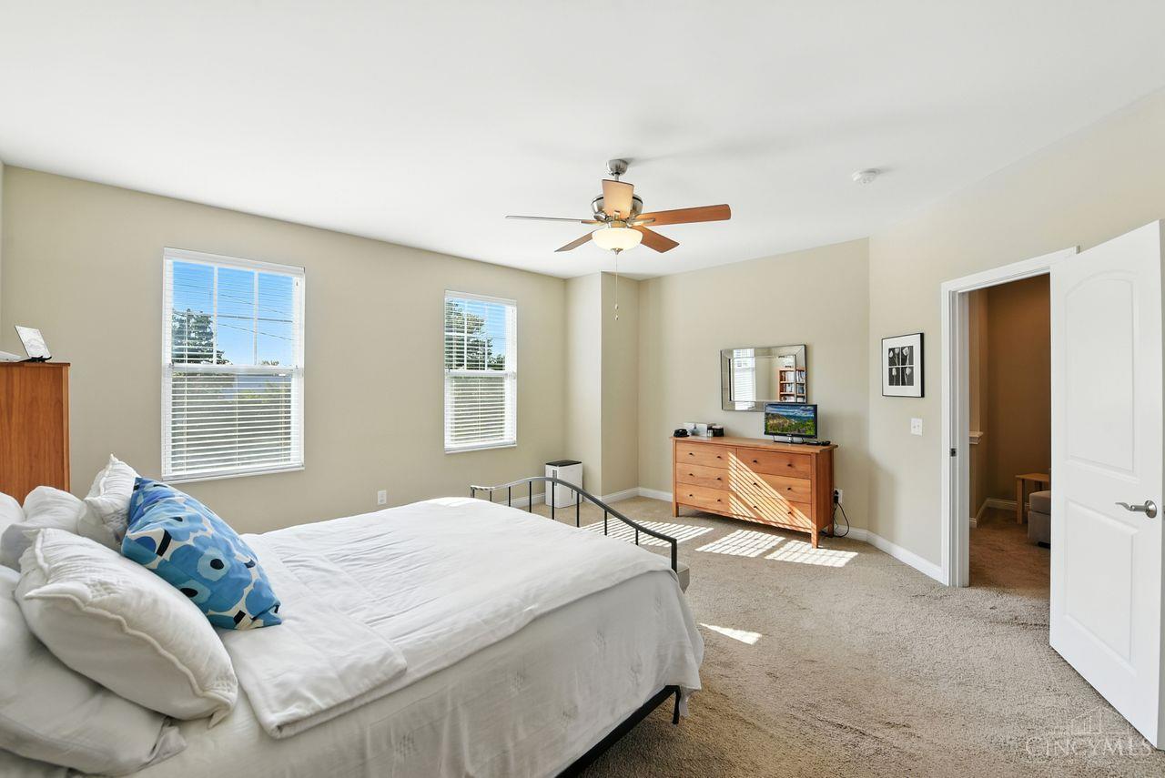 Cincinnati, Ohio, 45209, United States, 2 Bedrooms Bedrooms, ,4 BathroomsBathrooms,Residential,For Sale,1940241