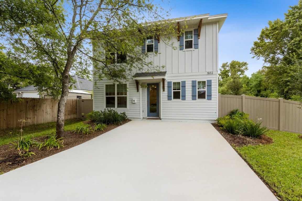 Fernandina Beach, Florida, 32034, United States, 2 Bedrooms Bedrooms, ,2 BathroomsBathrooms,Residential,For Sale,1935893