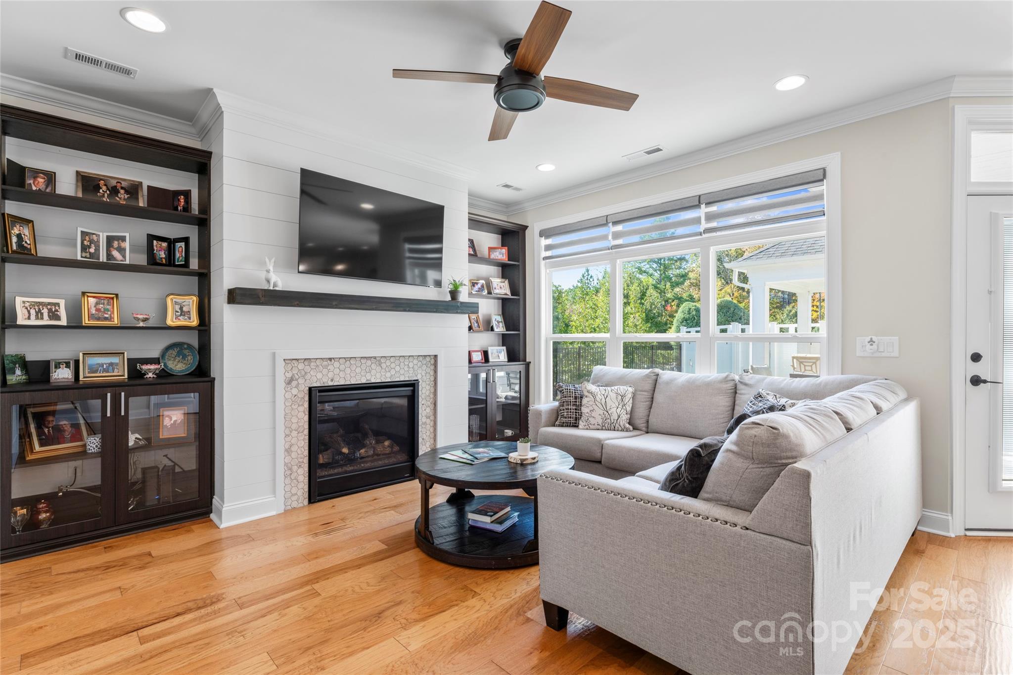 Huntersville, North Carolina, 28078, United States, 3 Bedrooms Bedrooms, ,3 BathroomsBathrooms,Residential,For Sale,1987937