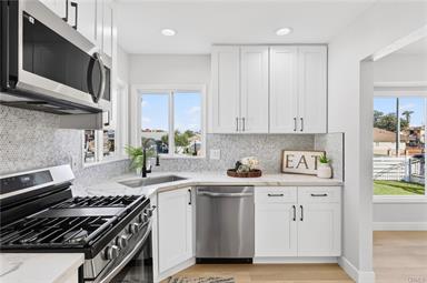 Wilmington, California, 90744, United States, 2 Bedrooms Bedrooms, ,1 BathroomBathrooms,Residential,For Sale,2011715