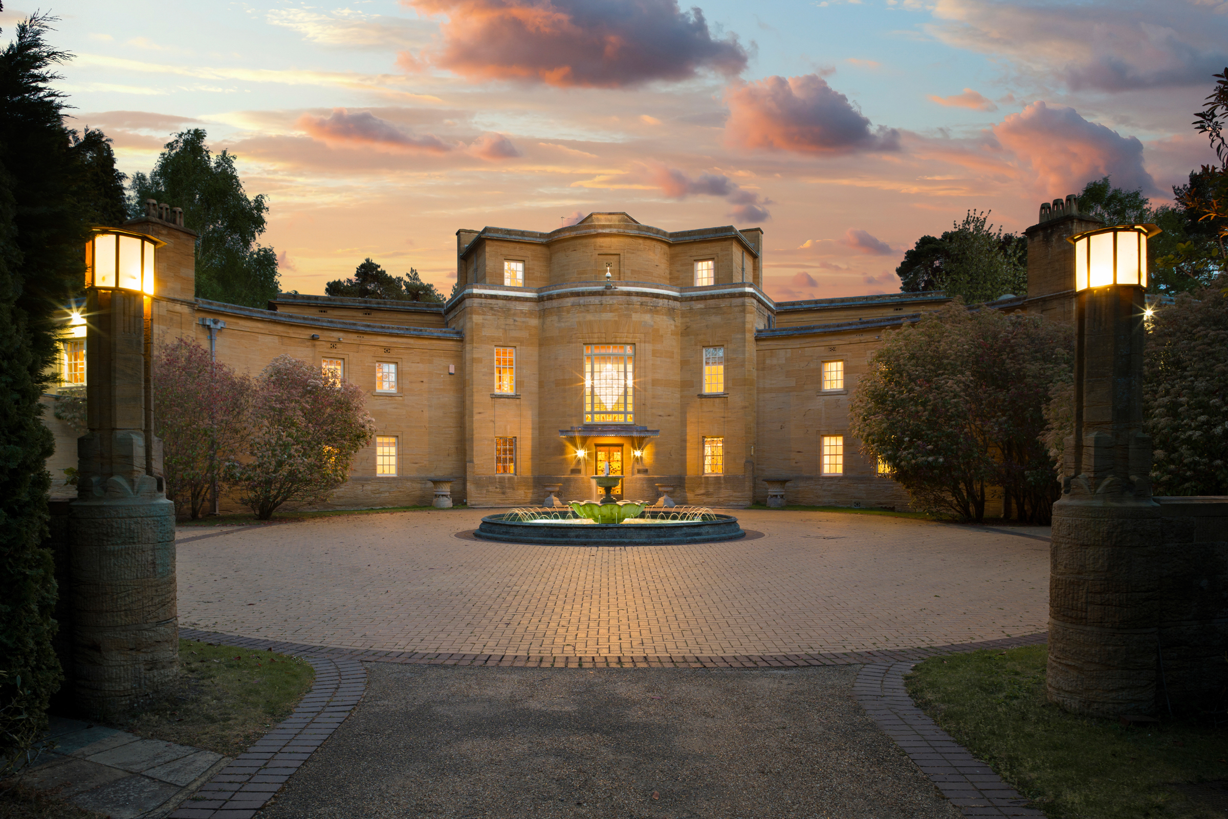  A Landmark Art Deco Estate on St George’s Hill - 物件實景