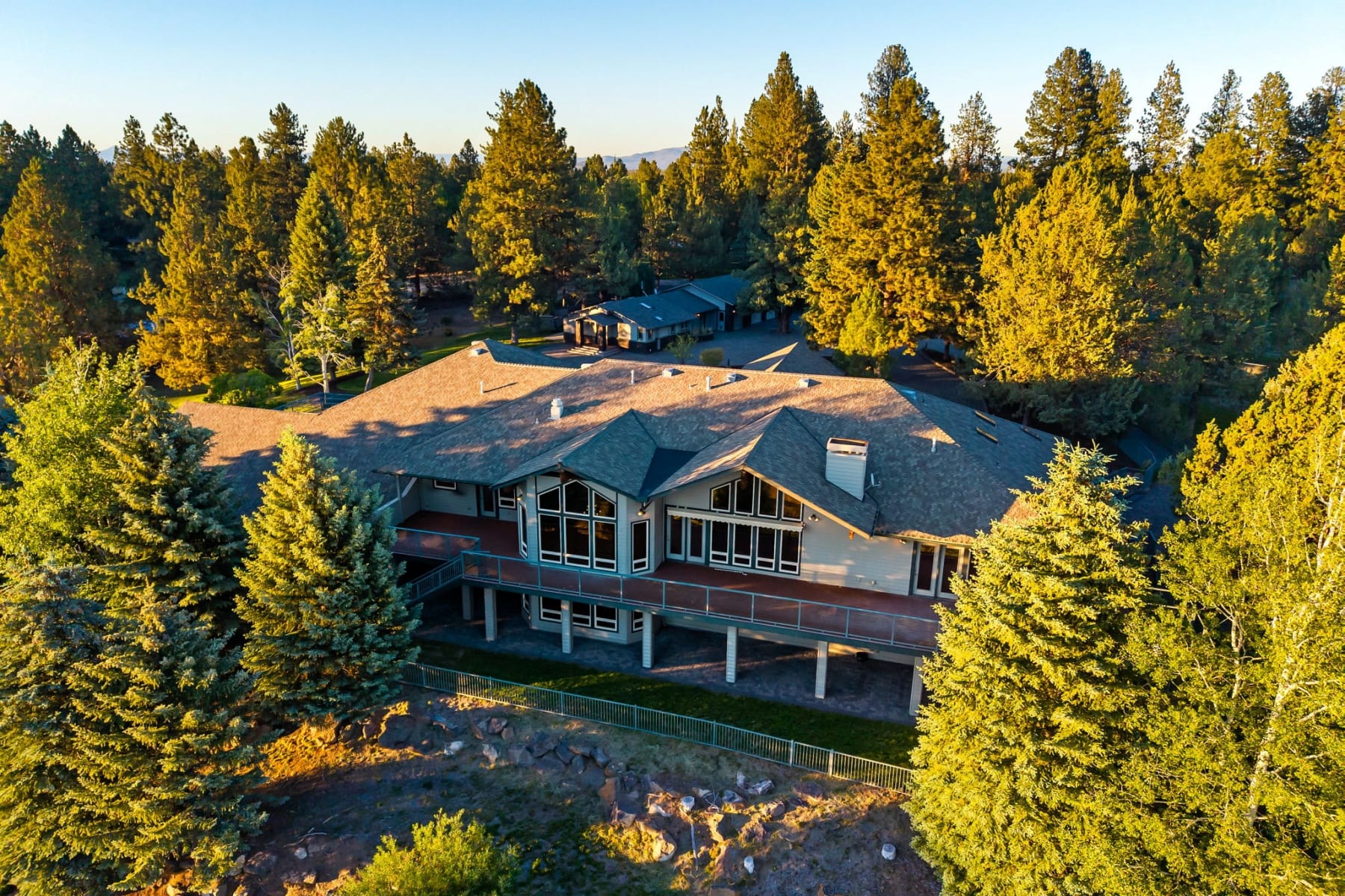  21955 Rickard Road Bend, OR 97702 - 物件實景