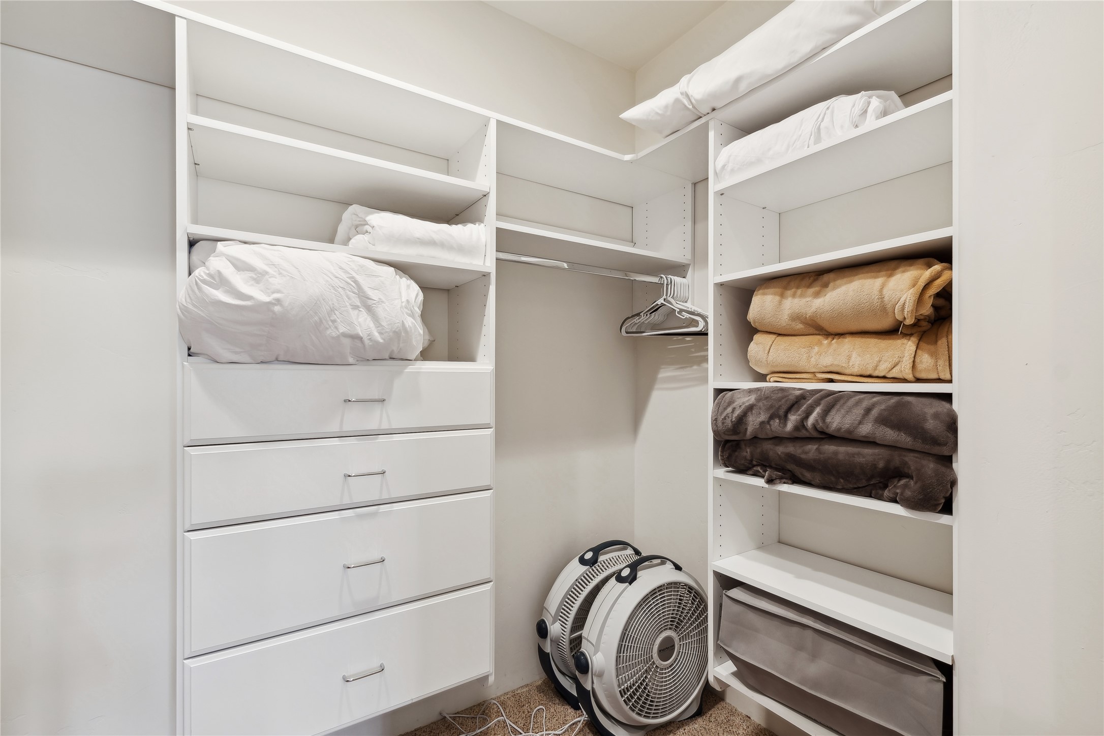  111 Slopeside Drive, Unit #7 - 物件實景