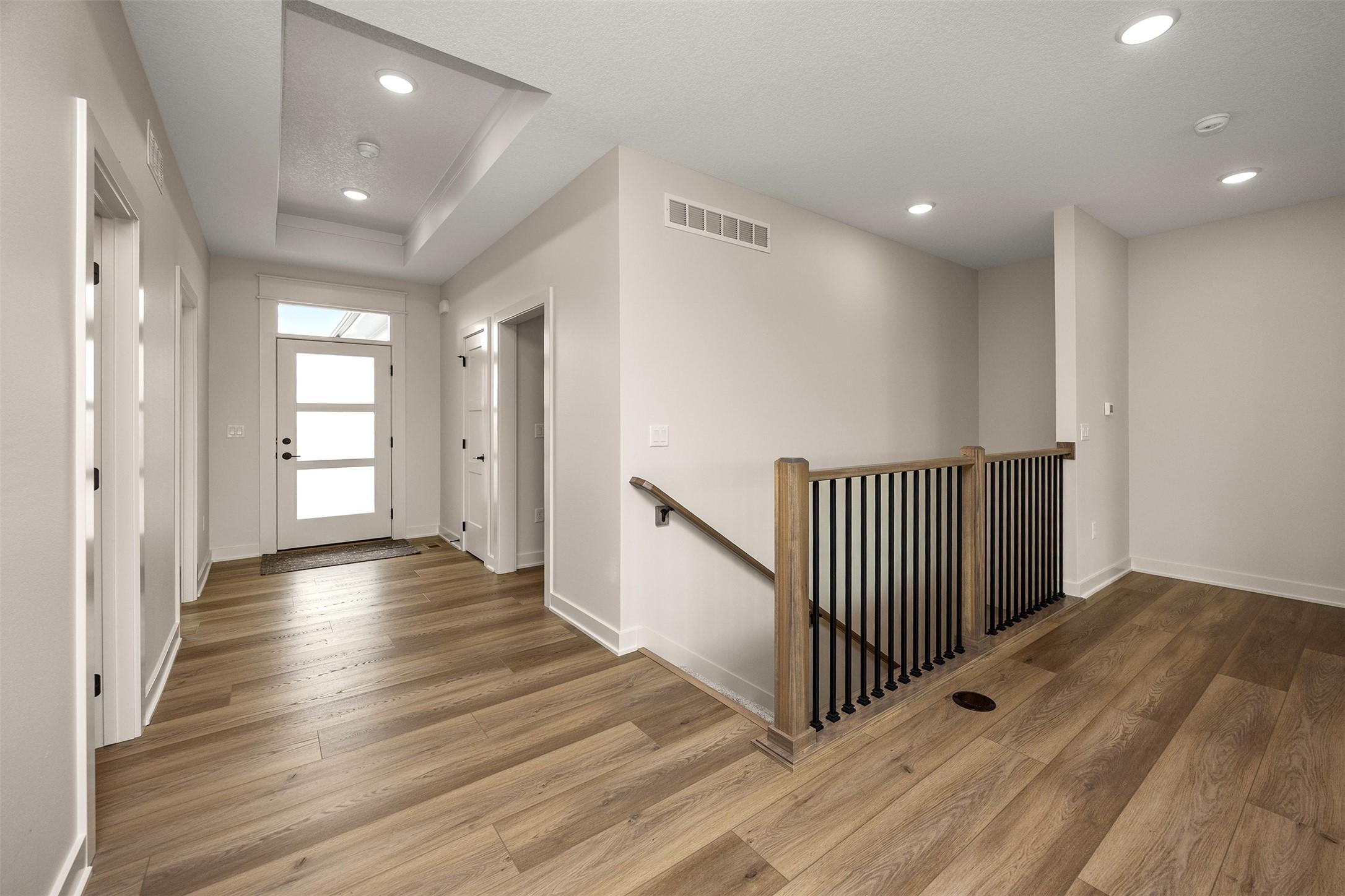 Urbandale, Iowa, 50323, United States, 4 Bedrooms Bedrooms, ,3 BathroomsBathrooms,Residential,For Sale,1975172