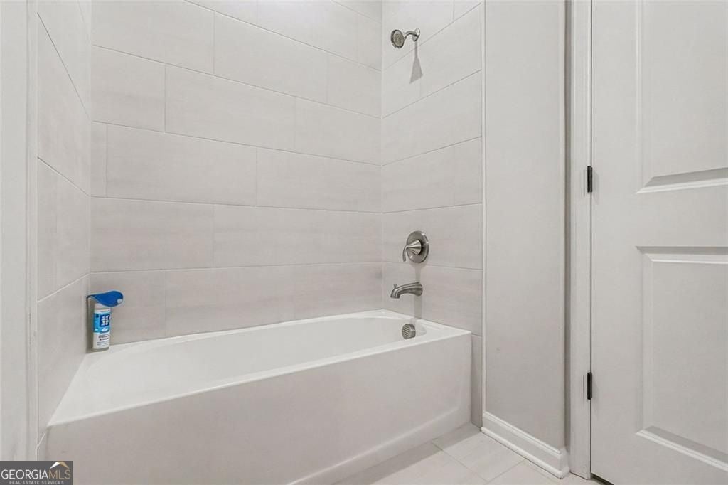 Auburn, Georgia, 30011, United States, 5 Bedrooms Bedrooms, ,4 BathroomsBathrooms,Residential,For Sale,2006605