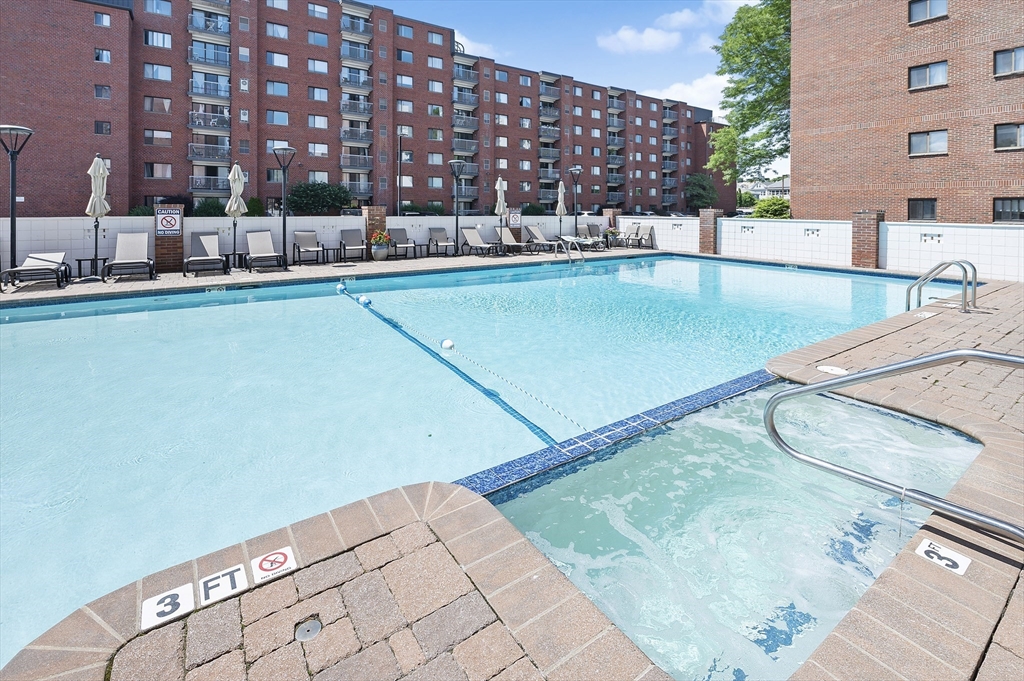 Medford, Massachusetts, 02155, United States, 2 Bedrooms Bedrooms, ,2 BathroomsBathrooms,Residential,For Sale,1939761